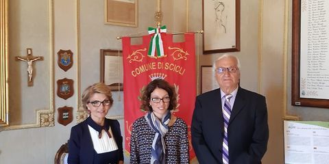 La nostra interprete Giorgia con gli sposi Yves e Maria